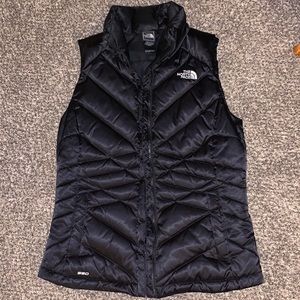 SOLD Womens North Face Aconcagua 550 Black Vest size Small
